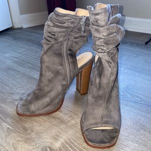 Liliana Peep Toe Booties! 🔥🔥